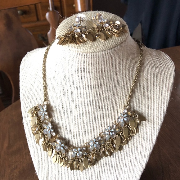 LOFT Jewelry - Loft necklace and earrings set like new